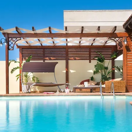 Luxury Pool Chalet Prázdninový dům *