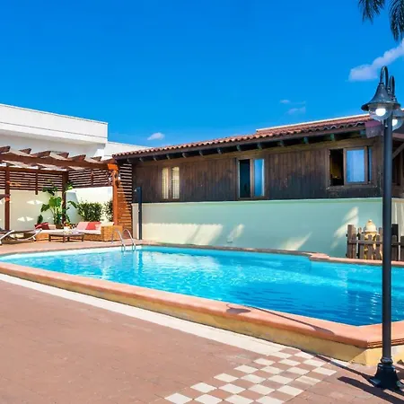 Luxury Pool Chalet Marina di Mancaversa