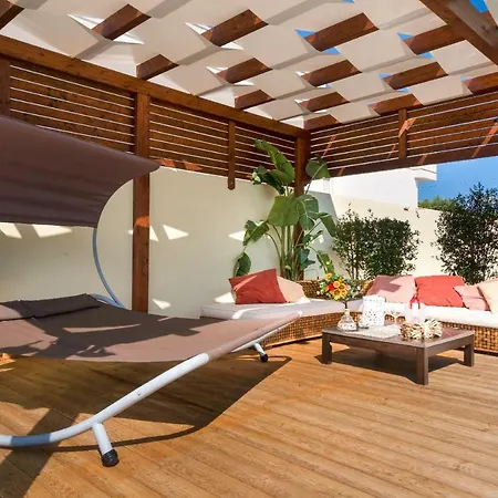 Prázdninový dům Luxury Pool Chalet